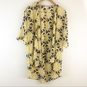 Lularoe printed Yellow short sleeve open kimono size S.